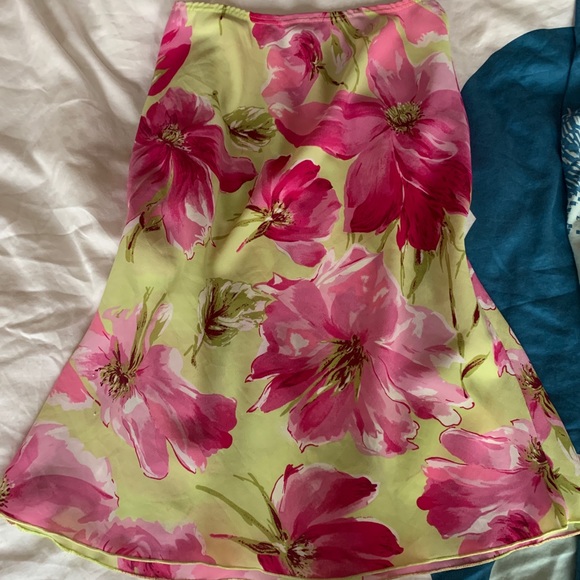 Flowy floral midi skirt - Picture 2 of 2